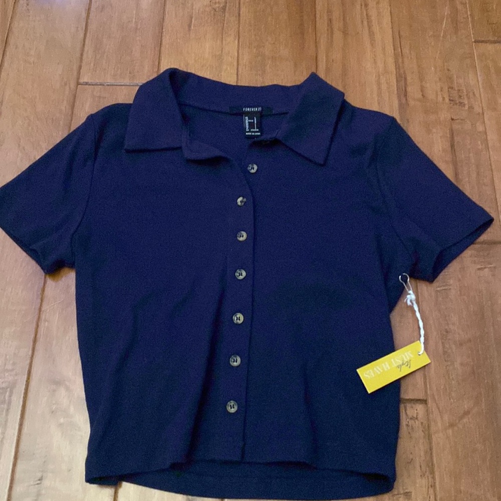 Forever 21 Cropped Button up Tee